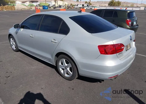 2012 Volkswagen Jetta 2.0L Tdi z USA, uszkodzony, nr VIN 3VWLL7AJXCM316850